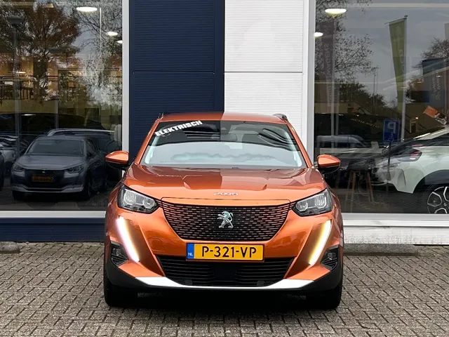
Peugeot e-2008 EV 50kWh 136pk Allure I Navigatie via App | Lichtmetalen Velgen | Climate Control | Cruise Control | Parkeersensoren Achter | vol									