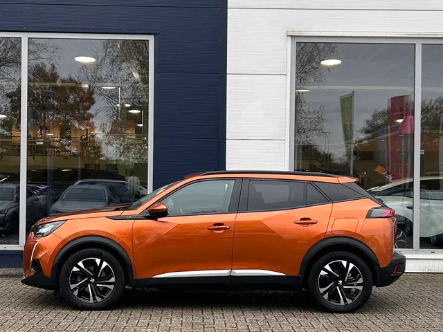 
Peugeot e-2008 EV 50kWh 136pk Allure I Navigatie via App | Lichtmetalen Velgen | Climate Control | Cruise Control | Parkeersensoren Achter | vol									