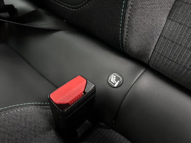 
Peugeot e-2008 EV 50kWh 136pk Allure I Navigatie via App | Lichtmetalen Velgen | Climate Control | Cruise Control | Parkeersensoren Achter | vol									