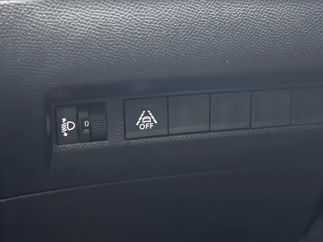 
Peugeot e-2008 EV 50kWh 136pk Allure I Navigatie via App | Lichtmetalen Velgen | Climate Control | Cruise Control | Parkeersensoren Achter | vol									