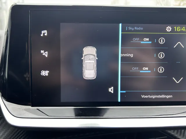 
Peugeot e-2008 EV 50kWh 136pk Allure I Navigatie via App | Lichtmetalen Velgen | Climate Control | Cruise Control | Parkeersensoren Achter | vol									