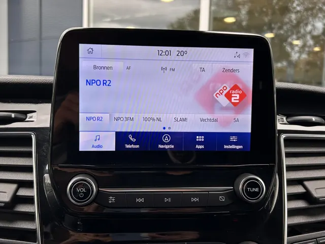 
Ford Transit Custom GB 2.0 TDCi 130PK 300 L2H1 Limited | parkeersensoren | Navigatie | Trekhaak | vol									