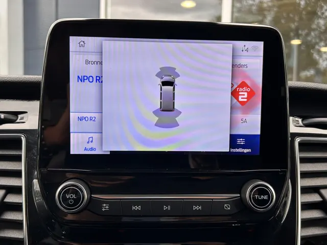 
Ford Transit Custom GB 2.0 TDCi 130PK 300 L2H1 Limited | parkeersensoren | Navigatie | Trekhaak | vol									