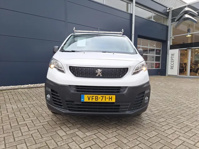 
Peugeot Expert LONG 2.0 BlueHDi 120pk 3p. Premium I 2500kg Trekgewicht I Navigatie I schuifdeur links I Imperial vol									