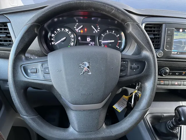 
Peugeot Expert LONG 2.0 BlueHDi 120pk 3p. Premium I 2500kg Trekgewicht I Navigatie I schuifdeur links I Imperial vol									