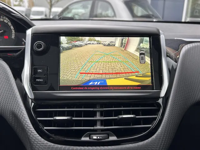 
Peugeot 2008 1.2PT 110PK GT-line, Airco | Navigatie | Parkeercamera achter | Panorama dak | Lichtmetaal vol									