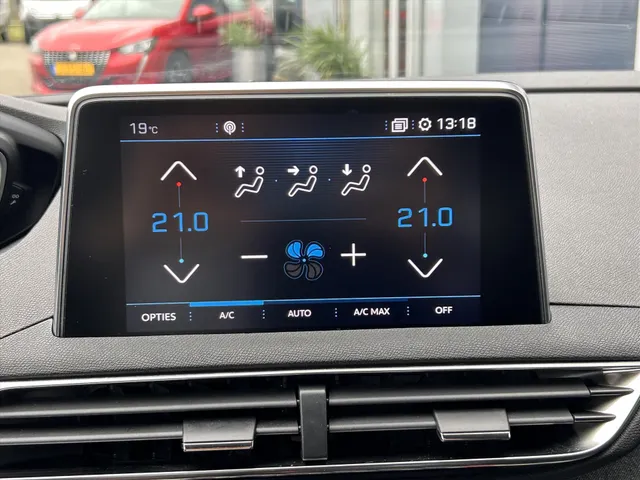 
Peugeot 5008 1.2 PureTech 130pk Blue Lease Premium | Navigatie | Parkeercamera + sensoren voor en achter | Cruise controle | Leder | Automatische klep | vol									