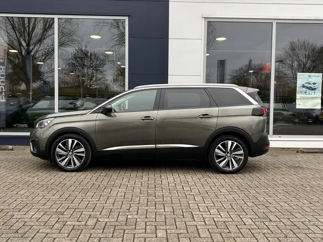 
Peugeot 5008 1.2 PureTech 130pk Blue Lease Premium | Navigatie | Parkeercamera + sensoren voor en achter | Cruise controle | Leder | Automatische klep | vol									