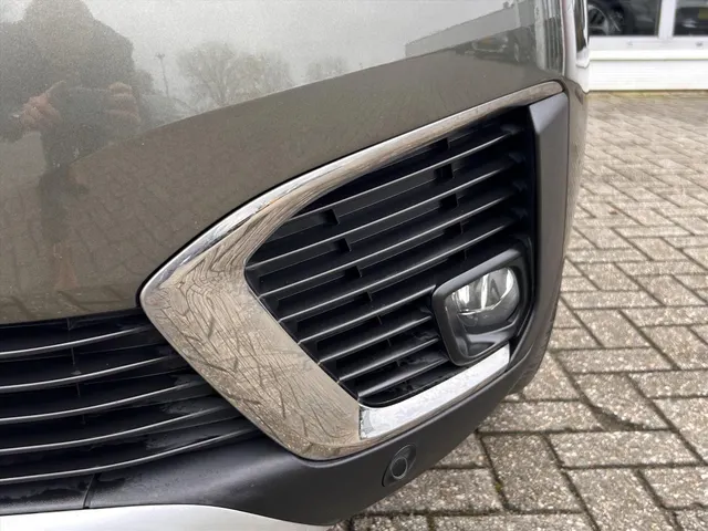 
Peugeot 5008 1.2 PureTech 130pk Blue Lease Premium | Navigatie | Parkeercamera + sensoren voor en achter | Cruise controle | Leder | Automatische klep | vol									