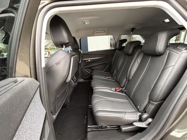 
Peugeot 5008 1.2 PureTech 130pk Blue Lease Premium | Navigatie | Parkeercamera + sensoren voor en achter | Cruise controle | Leder | Automatische klep | vol									