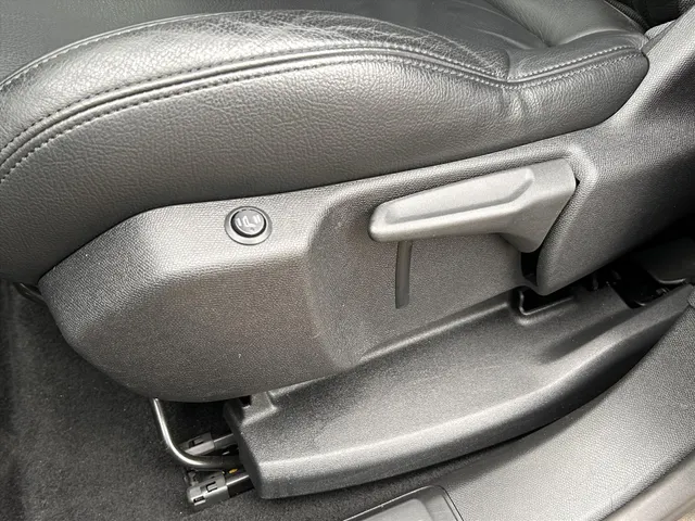 
Peugeot 5008 1.2 PureTech 130pk Blue Lease Premium | Navigatie | Parkeercamera + sensoren voor en achter | Cruise controle | Leder | Automatische klep | vol									