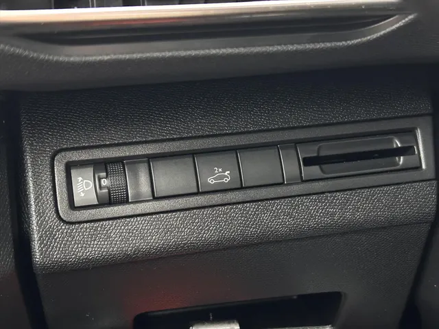 
Peugeot 5008 1.2 PureTech 130pk Blue Lease Premium | Navigatie | Parkeercamera + sensoren voor en achter | Cruise controle | Leder | Automatische klep | vol									