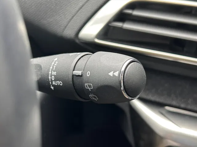 
Peugeot 5008 1.2 PureTech 130pk Blue Lease Premium | Navigatie | Parkeercamera + sensoren voor en achter | Cruise controle | Leder | Automatische klep | vol									