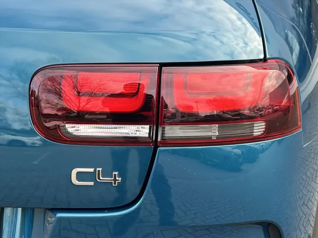 
Citroën C4 Cactus 110pk Feel | Pack Relax | Climate control | Cruise control | Navigatie | Trekhaak | Parkeercamera achter vol									