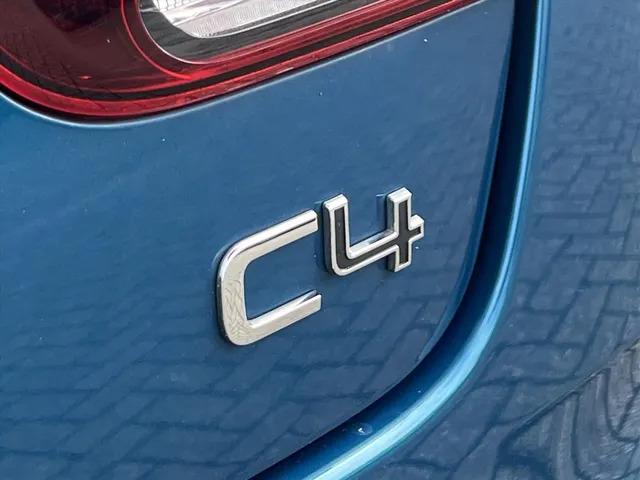 
Citroën C4 Cactus 110pk Feel | Pack Relax | Climate control | Cruise control | Navigatie | Trekhaak | Parkeercamera achter vol									