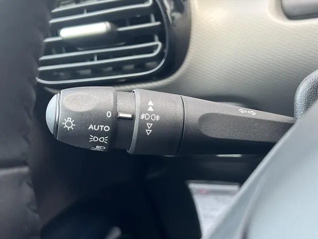 
Citroën C4 Cactus 110pk Feel | Pack Relax | Climate control | Cruise control | Navigatie | Trekhaak | Parkeercamera achter vol									