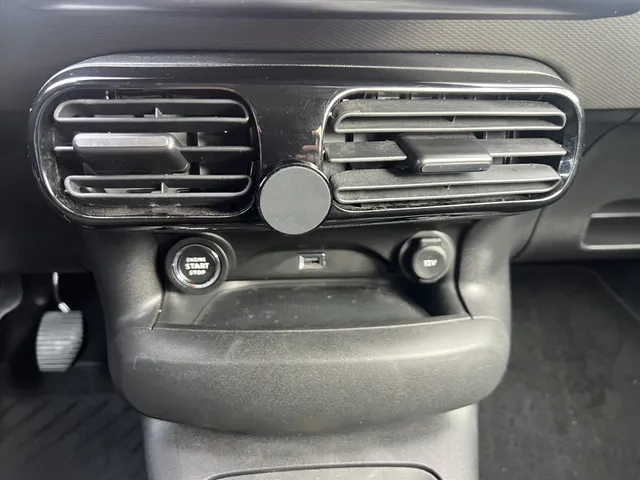 
Citroën C4 Cactus 110pk Feel | Pack Relax | Climate control | Cruise control | Navigatie | Trekhaak | Parkeercamera achter vol									