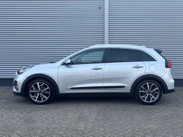 
								Kia Niro 1.6 GDi Hybrid 141pk DCT6 ExecutiveLine | Trekhaak | Stoelkoeling | Schuif/Kanteldak | Stoel/Stuurwielverwarming | JBL | Memory | vol									