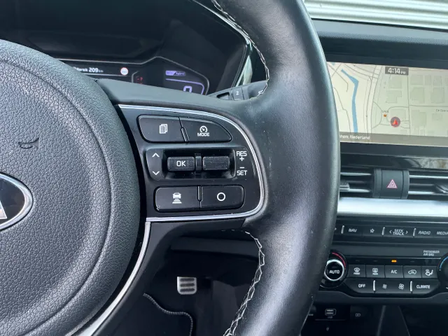 
								Kia Niro 1.6 GDi Hybrid 141pk DCT6 ExecutiveLine | Trekhaak | Stoelkoeling | Schuif/Kanteldak | Stoel/Stuurwielverwarming | JBL | Memory | vol									