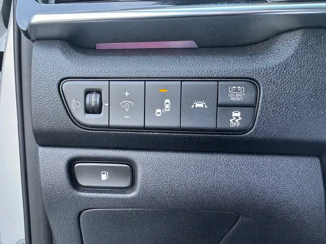 
								Kia Niro 1.6 GDi Hybrid 141pk DCT6 ExecutiveLine | Trekhaak | Stoelkoeling | Schuif/Kanteldak | Stoel/Stuurwielverwarming | JBL | Memory | vol									