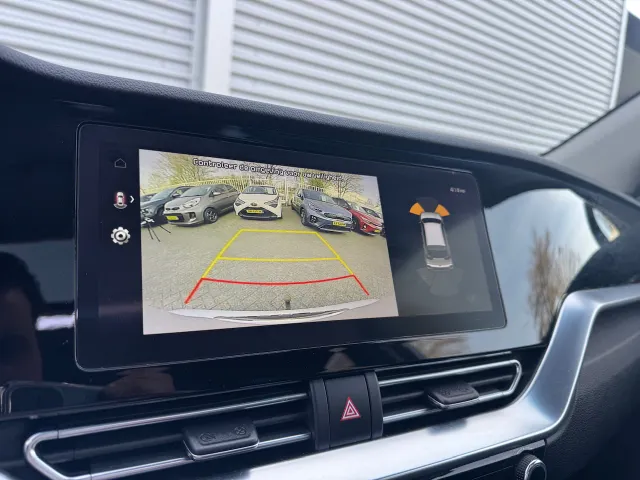 
								Kia Niro 1.6 GDi Hybrid 141pk DCT6 ExecutiveLine | Trekhaak | Stoelkoeling | Schuif/Kanteldak | Stoel/Stuurwielverwarming | JBL | Memory | vol									