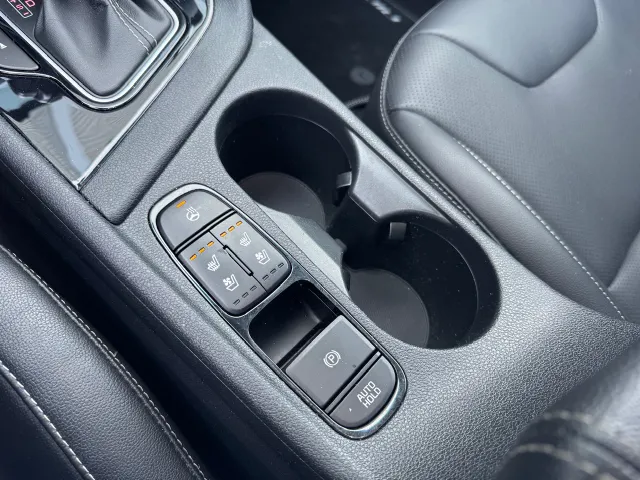 
								Kia Niro 1.6 GDi Hybrid 141pk DCT6 ExecutiveLine | Trekhaak | Stoelkoeling | Schuif/Kanteldak | Stoel/Stuurwielverwarming | JBL | Memory | vol									