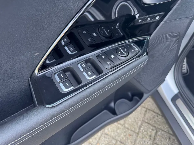 
								Kia Niro 1.6 GDi Hybrid 141pk DCT6 ExecutiveLine | Trekhaak | Stoelkoeling | Schuif/Kanteldak | Stoel/Stuurwielverwarming | JBL | Memory | vol									