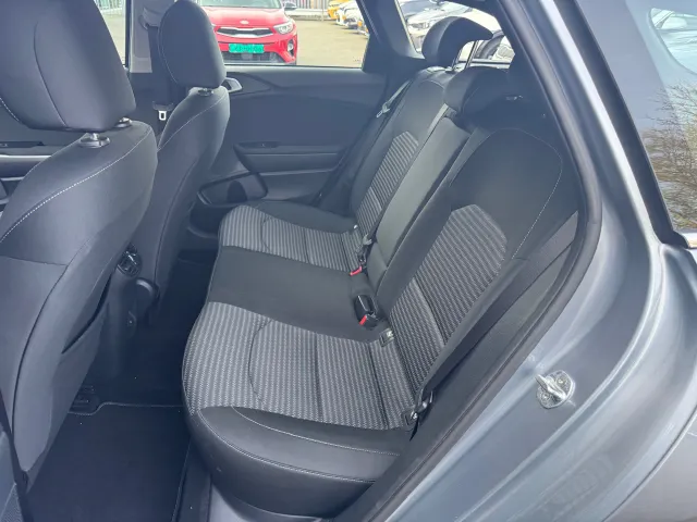 
Kia Ceed Sportswagon Sw 1.0 T-GDi 120pk DynamicLine | Trekhaak | Navigatie | Camera | Lichtmetalen Velgen | Climate Control | vol									