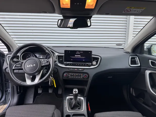 
Kia Ceed Sportswagon Sw 1.0 T-GDi 120pk DynamicLine | Trekhaak | Navigatie | Camera | Lichtmetalen Velgen | Climate Control | vol									