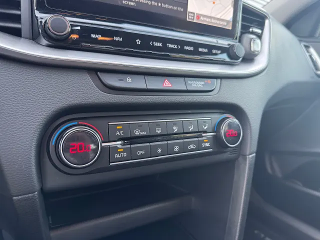 
Kia Ceed Sportswagon Sw 1.0 T-GDi 120pk DynamicLine | Trekhaak | Navigatie | Camera | Lichtmetalen Velgen | Climate Control | vol									