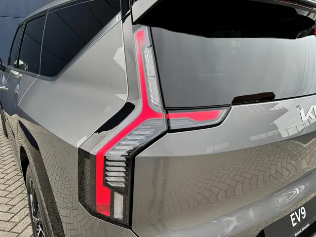 
Kia EV9 99,8kWh 204pk RWD Air | 7 persoons | LM Velgen| vol									