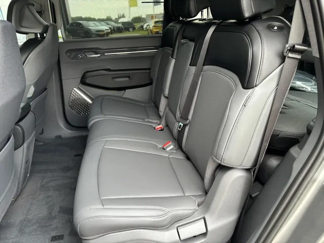 
Kia EV9 99,8kWh 204pk RWD Air | 7 persoons | LM Velgen| vol									