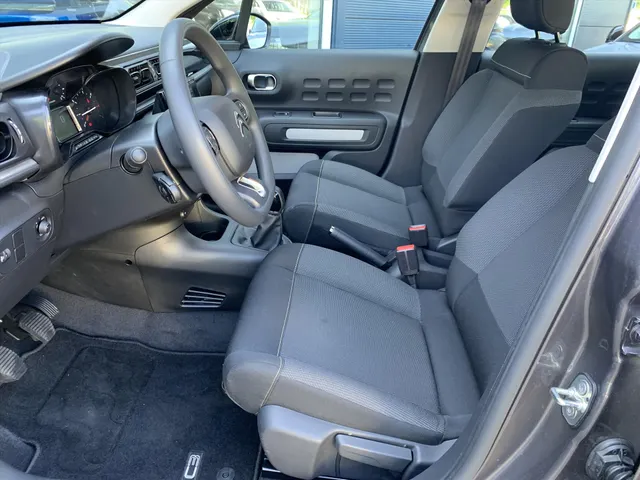 
Citroën C3 1.2 5-drs 83pk Plus | Navigatie | Climate control | Cruise control | Blue tooth | Apple Carplay&Android Auto | Parkeersensoren achter vol									