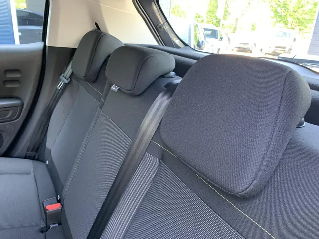 
Citroën C3 1.2 5-drs 83pk Plus | Navigatie | Climate control | Cruise control | Blue tooth | Apple Carplay&Android Auto | Parkeersensoren achter vol									