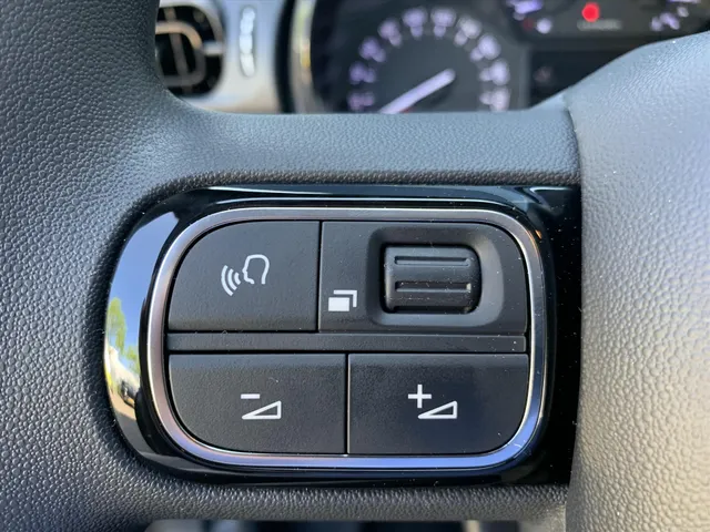 
Citroën C3 1.2 5-drs 83pk Plus | Navigatie | Climate control | Cruise control | Blue tooth | Apple Carplay&Android Auto | Parkeersensoren achter vol									
