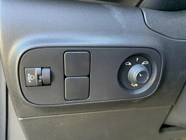 
Citroën C3 1.2 5-drs 83pk Plus | Navigatie | Climate control | Cruise control | Blue tooth | Apple Carplay&Android Auto | Parkeersensoren achter vol									