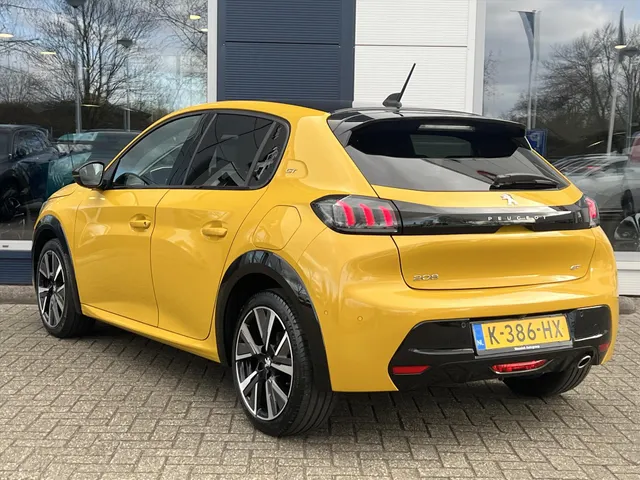 
Peugeot 208 1.2 PureTech 100pk GT-Line | Navigatie | Cruise Controle | Camera | Trekhaak | vol									