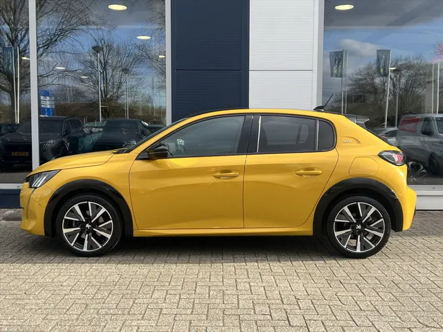 
Peugeot 208 1.2 PureTech 100pk GT-Line | Navigatie | Cruise Controle | Camera | Trekhaak | vol									