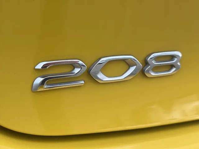 
Peugeot 208 1.2 PureTech 100pk GT-Line | Navigatie | Cruise Controle | Camera | Trekhaak | vol									