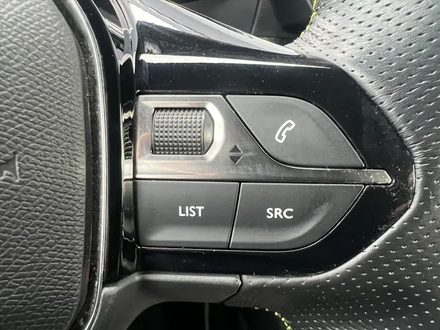 
Peugeot 208 1.2 PureTech 100pk GT-Line | Navigatie | Cruise Controle | Camera | Trekhaak | vol									