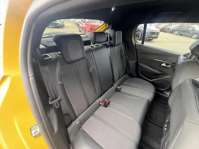 
Peugeot 208 1.2 PureTech 100pk GT-Line | Navigatie | Cruise Controle | Camera | Trekhaak | vol									