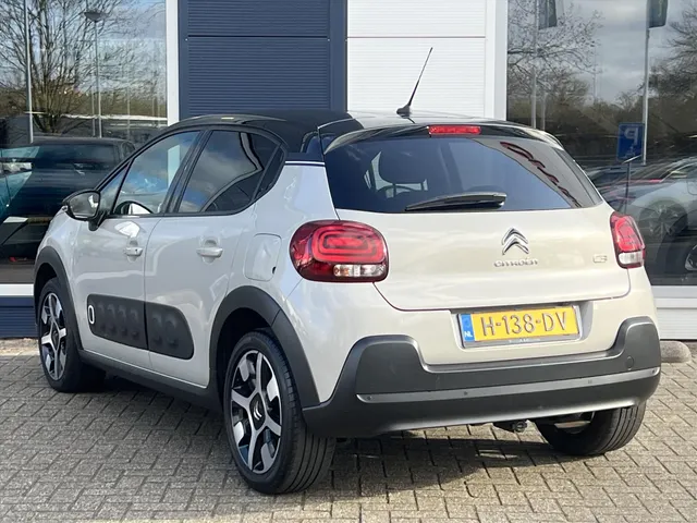 
Citroën C3 1.2 PureTech 110pk Shine | Navigatie | Parkeercamera | Cruise Control | Climate Control | Trekhaak | vol									