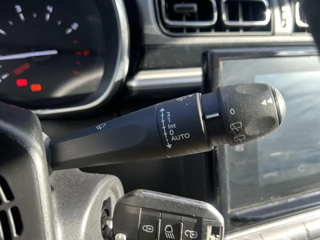 
Citroën C3 1.2 PureTech 110pk Shine | Navigatie | Parkeercamera | Cruise Control | Climate Control | Trekhaak | vol									