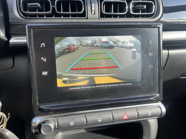 
Citroën C3 1.2 PureTech 110pk Shine | Navigatie | Parkeercamera | Cruise Control | Climate Control | Trekhaak | vol									