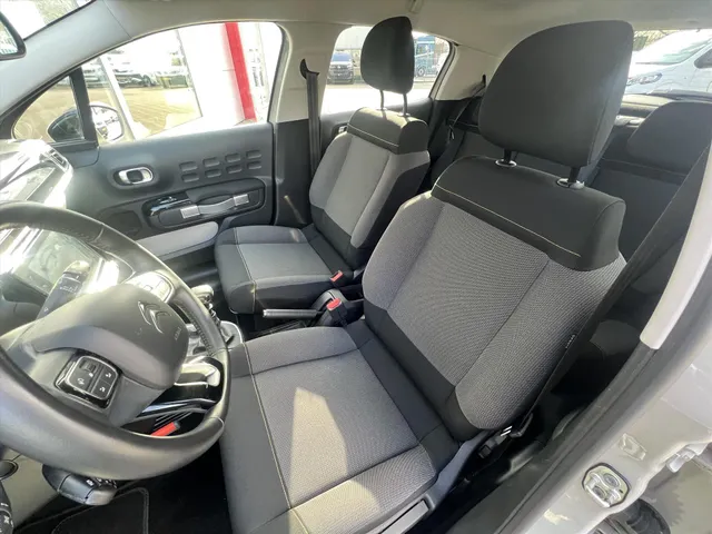 
Citroën C3 1.2 PureTech 110pk Shine | Navigatie | Parkeercamera | Cruise Control | Climate Control | Trekhaak | vol									