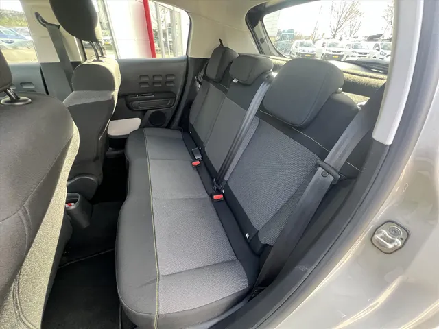 
Citroën C3 1.2 PureTech 110pk Shine | Navigatie | Parkeercamera | Cruise Control | Climate Control | Trekhaak | vol									