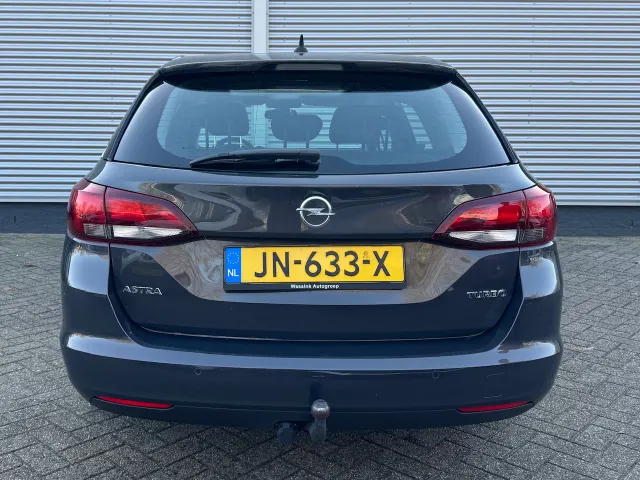 
Opel Astra 1.4 Turbo 150pk Business+ | Schuif/Kanteldak | Trekhaak | Navigatie | vol									
