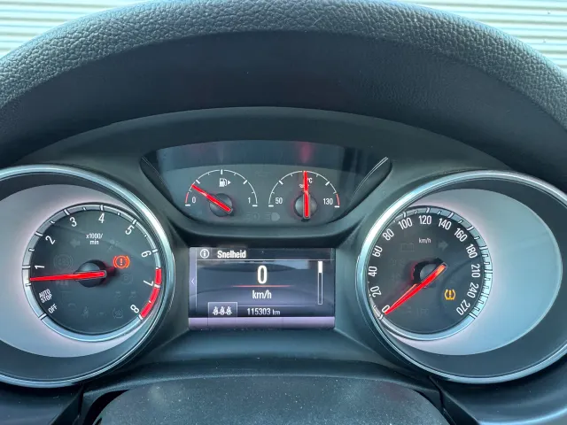 
Opel Astra 1.4 Turbo 150pk Business+ | Schuif/Kanteldak | Trekhaak | Navigatie | vol									