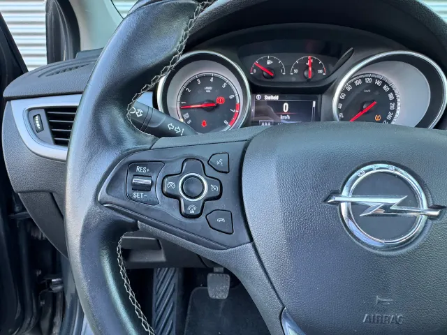 
Opel Astra 1.4 Turbo 150pk Business+ | Schuif/Kanteldak | Trekhaak | Navigatie | vol									