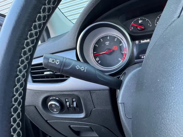 
Opel Astra 1.4 Turbo 150pk Business+ | Schuif/Kanteldak | Trekhaak | Navigatie | vol									